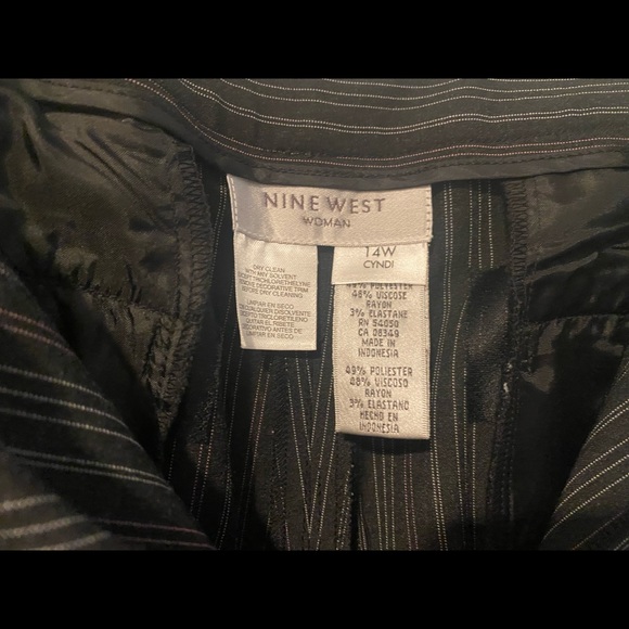 Nine West gray striped trouser with stretch; Size 14W - Picture 4 of 5